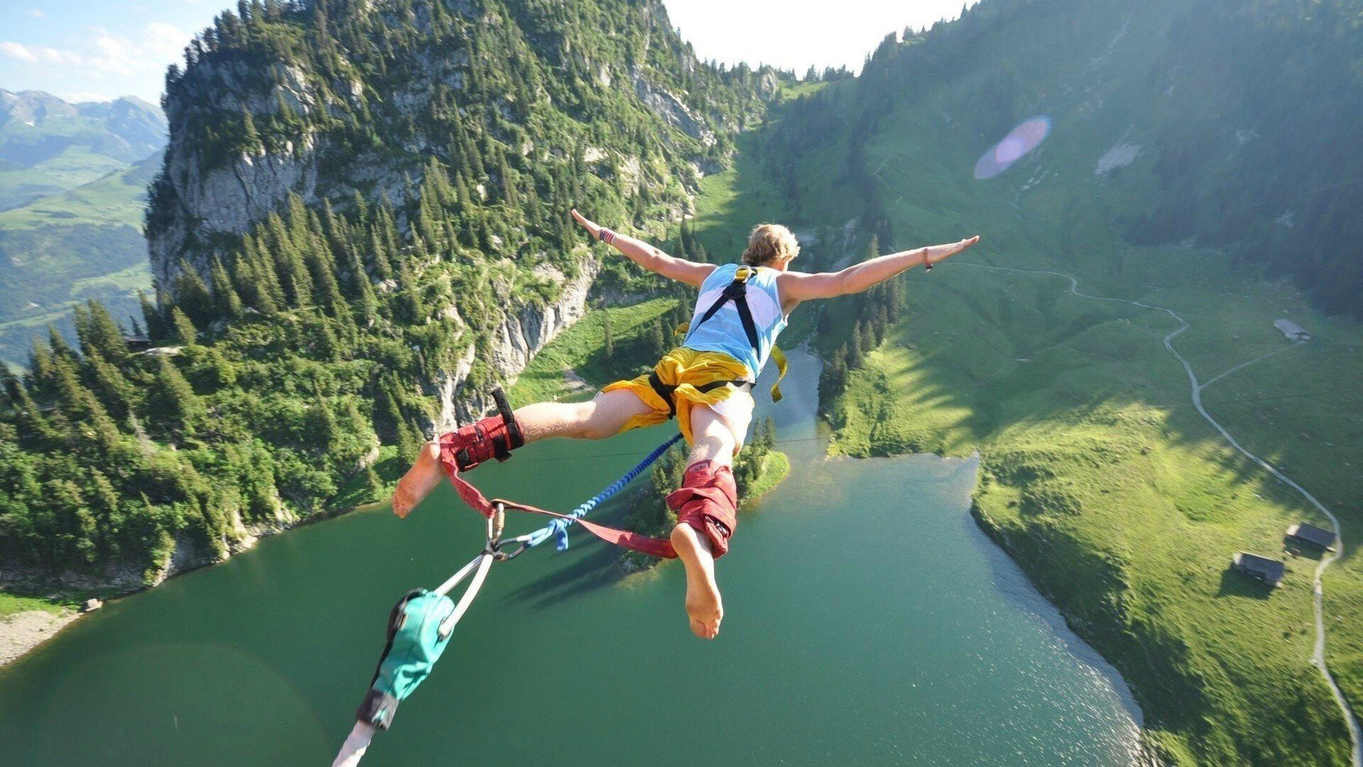 开云足球体育-激情与怒火，梅西的场边指挥与武磊队员的失控瞬间，激情与怒火，梅西的场边指挥与武磊队员的失控瞬间