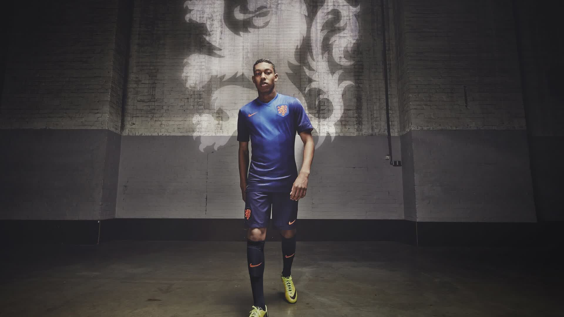 开云足球体育-多特蒙德的闪电战，格列兹曼防线崩溃之谜，多特蒙德闪电战，格列兹曼防线崩溃之谜